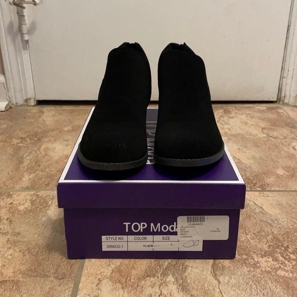 TOP Moda Suede Black Ankle Boots - Picture 1 of 5